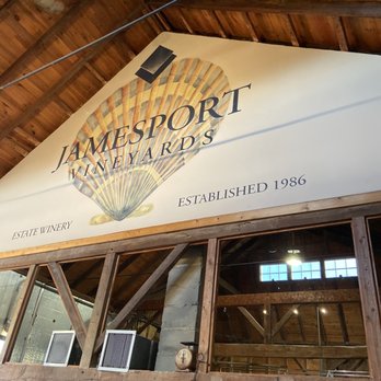 Jamesport Vineyards - Bar area - Wineries Near Me - Jamesport, New York