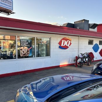 Dairy Queen Store - Side of building - Ice Cream & Frozen Yogurt Near Me - Shelbyville, Indiana