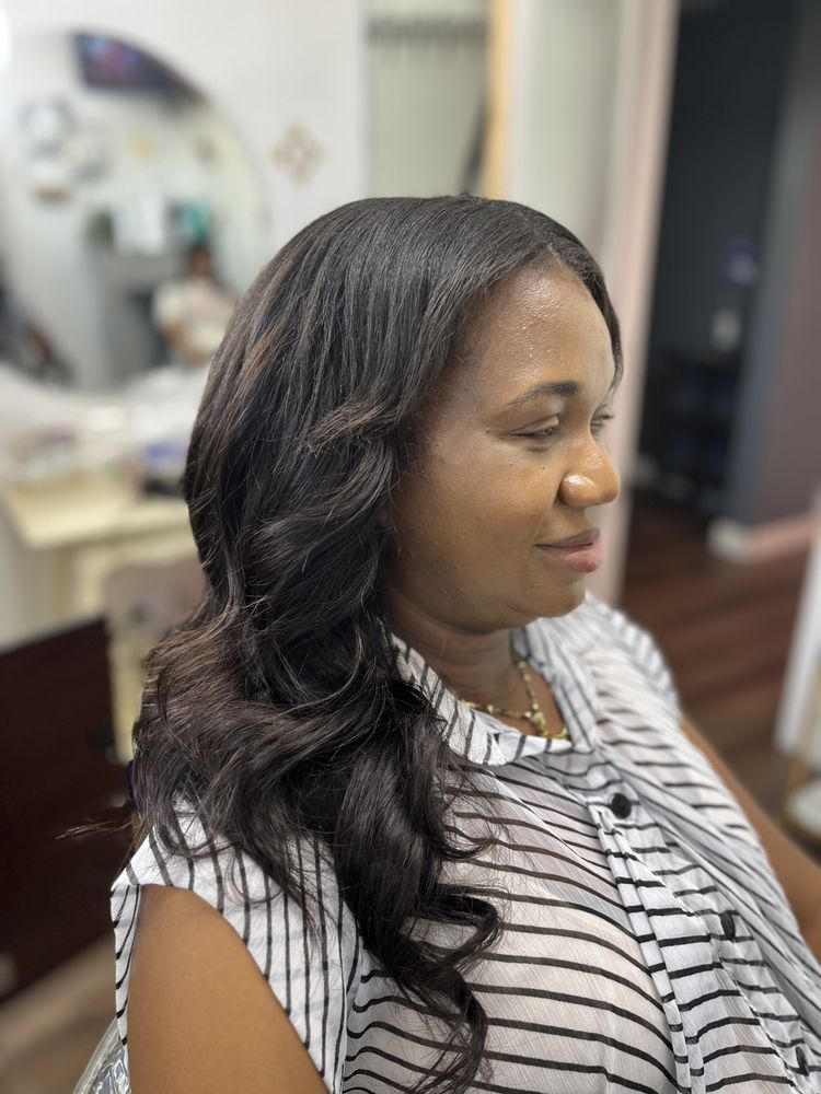Beauty by Chelz Logo