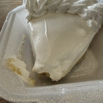 Stauffer's Cafe & Pie Shoppe - Banana cream pie - American Near Me - Lincoln, Nebraska Stauffer's Cafe & Pie Shoppe - Banana cream pie - American Near Me - Lincoln, Nebraska
