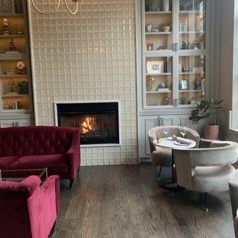 Ella Elli - Inside - Wine Bars Near Me - Chicago, Illinois