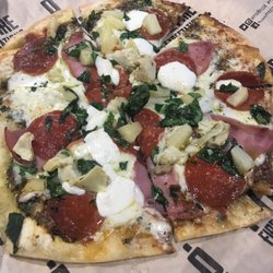 PYRO'S Fire Fresh Pizza