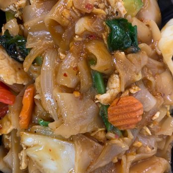 Noi’s Thai - Pad Kee Mao aka Drunken Noodles. Unbelievably good! - Thai Near Me Noi’s Thai - Pad Kee Mao aka Drunken Noodles. Unbelievably good! - Thai Near Me