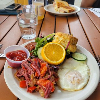 Pearl Moon - Corned beef hash - Pancakes Near Me - Woodstock, New York