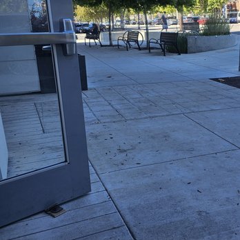 Endless Summer Sweets - Benches outside - Desserts Near Me - Berkeley, California Endless Summer Sweets - Benches outside - Desserts Near Me - Berkeley, California