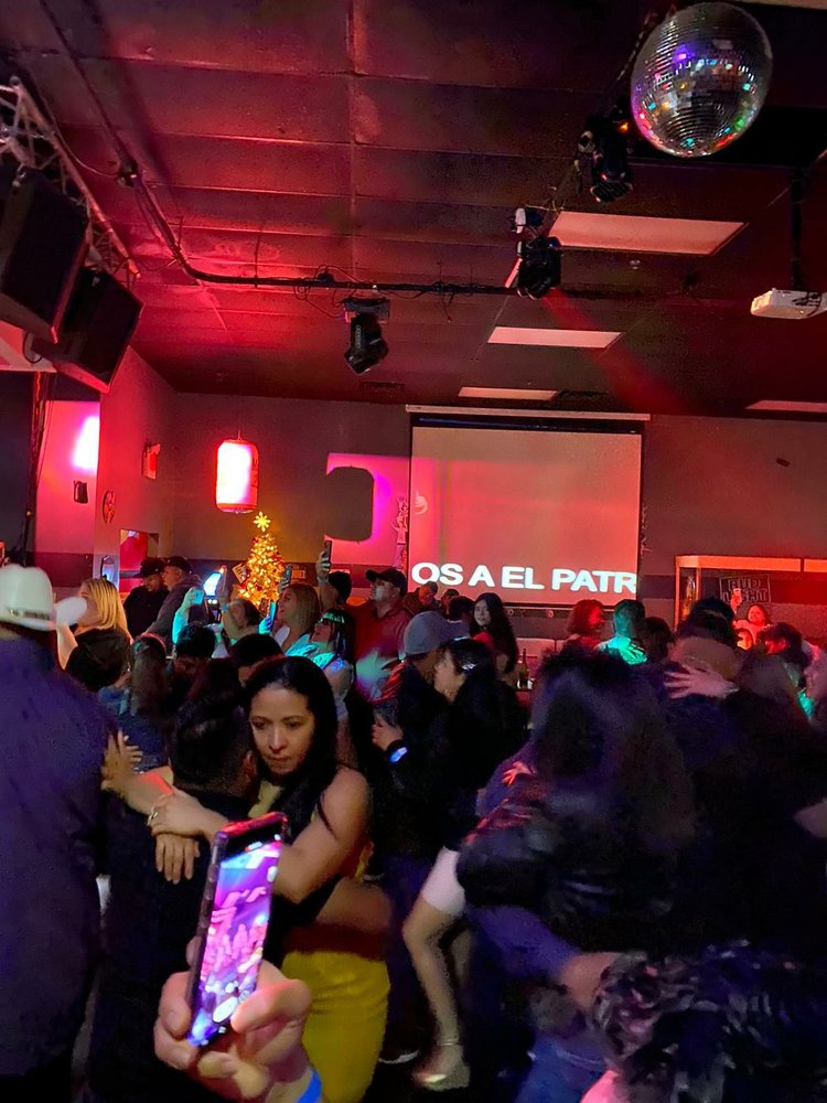 EL PATRON SPORT BAR & GRILL Updated October 2024 22 Photos 3302