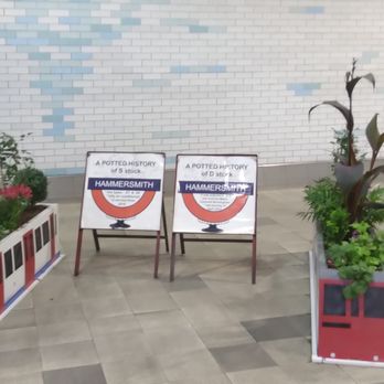 Hammersmith London Underground Station - Train Models - Public Transportation Near Me - London, XGL
