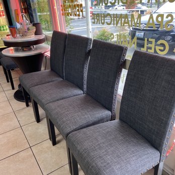 Everett Luxury Nails & Spa - Waiting area. - Nail Salons Near Me - Everett, Washington