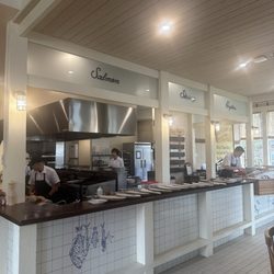 Autostrada Oyster Bar & Grill