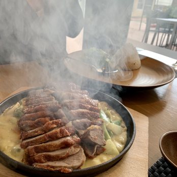 Exotic House - Crispy Duck with Panang Curry - Pan Asian Near Me - Freudenstadt, BW