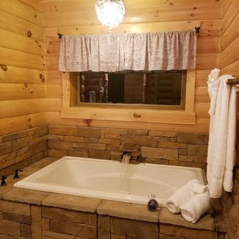 Coblentz Country Cabins - Hotels Near Me - Berlin, Ohio