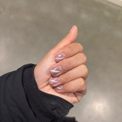 Sarah's Nail & Spa - Cat eye nails