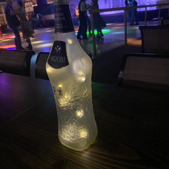 Southern Junction Texas - Cool table decor - Bars Near Me - Irving, Texas Southern Junction Texas - Cool table decor - Bars Near Me - Irving, Texas