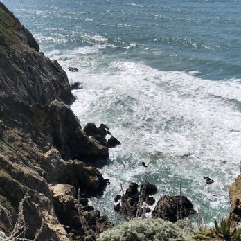 Devil's Slide Historical Landmark/viewpoint - Landmarks & Historical Buildings Near Me - Pacifica, California