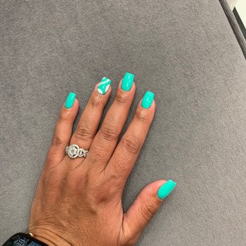 305 Nail Spa - Nail Salons Near Me - Miami, Florida