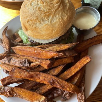 Burger Up - GF Bear Creek Farm Classic burger and Sweet Potato Fries - New American Near Me - Nashville, Tennessee Burger Up - GF Bear Creek Farm Classic burger and Sweet Potato Fries - New American Near Me - Nashville, Tennessee