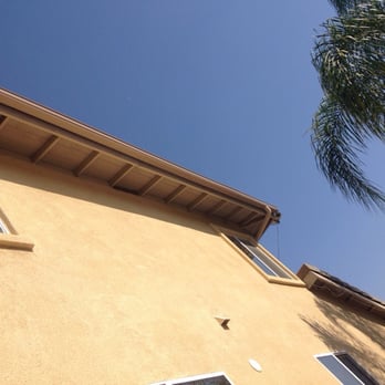 Rainbow Gutter - Right side - Gutter Services Near Me - Hemet, California