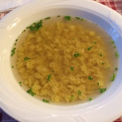 Schutzhaus Latzfonserkreuz - Nudelsuppe