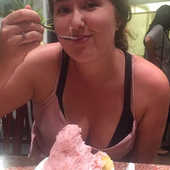 Frostcity - Strawberry shave ice - Desserts Near Me - Honolulu, Hawaii
