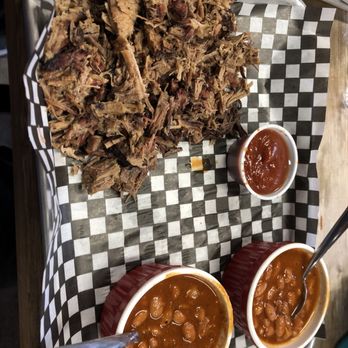 Traylor Parker's Real Texas BBQ - 1/2 Lb Brisket & Cowboy beans - Barbeque Near Me - Charing Cross, Ontario