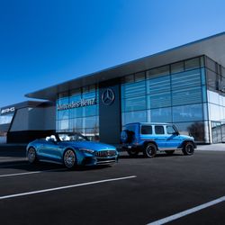 Mercedes-Benz - New Building Exterior