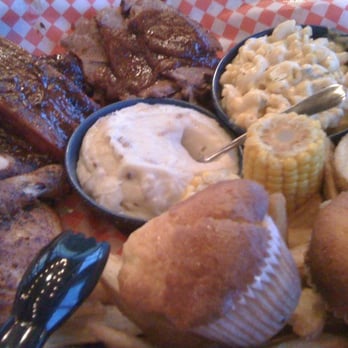 Famous Dave's Bar-B-Que - Barbeque Near Me - Maple Grove, Minnesota
