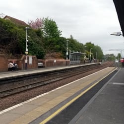 Falkirk High Railway Station - Platforms