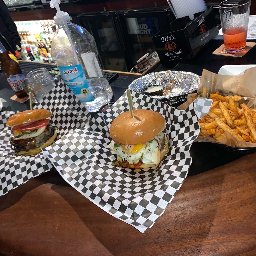 Kitchen burger.... So juicy! Kitchen burger.... So juicy!