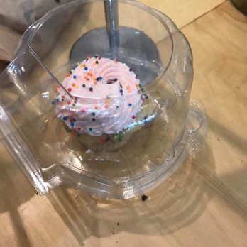 SweetArt - It's ya birthday mini cupcake - Bakeries Near Me - Saint Louis, Missouri SweetArt - It's ya birthday mini cupcake - Bakeries Near Me - Saint Louis, Missouri