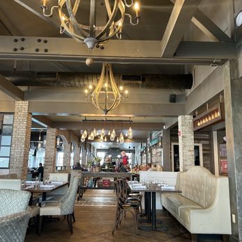 Tavern & Table - New American Near Me - Mt. Pleasant, South Carolina