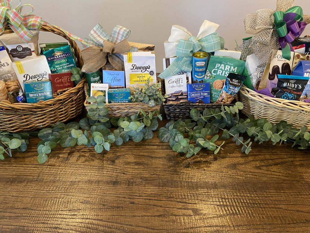 A Gift Basket Full by Carolina Gift Baskets Logo