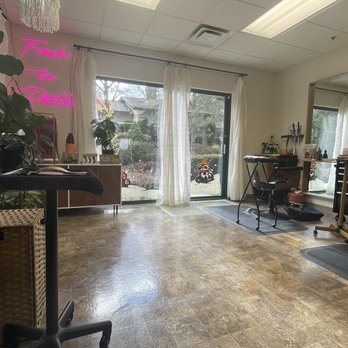 Mane Collective + Co - Hair Salons Near Me - Reno, Nevada Mane Collective + Co - Hair Salons Near Me - Reno, Nevada