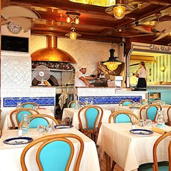 Chez Black - Pretty colors (teal) throughout