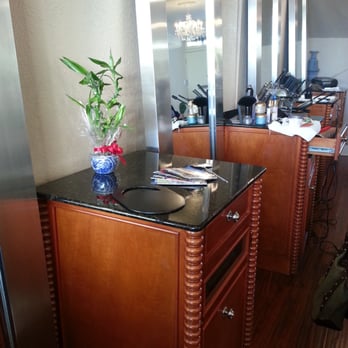Glitz Hair Salon - The honey tones at Glitz Hair Salon are so relaxing and beautiful - Hair Salons Near Me - San Francisco, California Glitz Hair Salon - The honey tones at Glitz Hair Salon are so relaxing and beautiful - Hair Salons Near Me - San Francisco, California