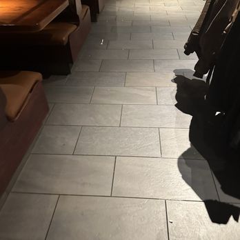 Red Lobster - Trash all over the floor, table coming away from the wall and filth. - Seafood Near Me - Cincinnati, Ohio