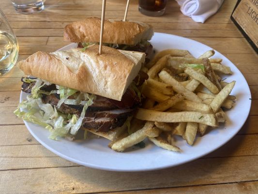 Lighthouse Restaurant & Bar by null