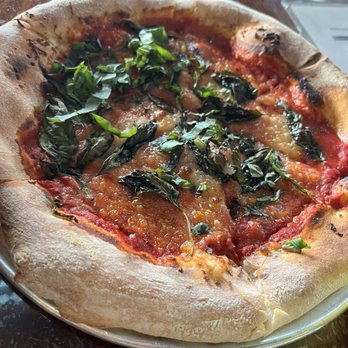 San Juan Island Brewing - Margherita with vegan cheese - Breweries Near Me - Friday Harbor, Washington