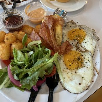 Fluffy Fluffy - Cafes Near Me - Schaumburg, Illinois