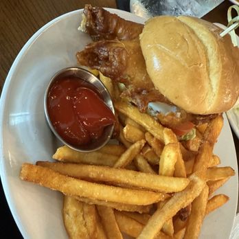 Good Liquid Brewing - fried grouper sandwich - Pizza Near Me - Parrish, Florida
