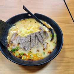 Poke Bowl Tropical Cafe - Beef Ramen