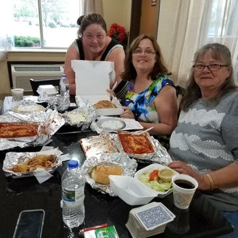Derango The Pizza King Carryout & Delivery - Pizza Near Me - Racine, Wisconsin