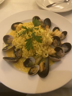 Sette Mezzo by null