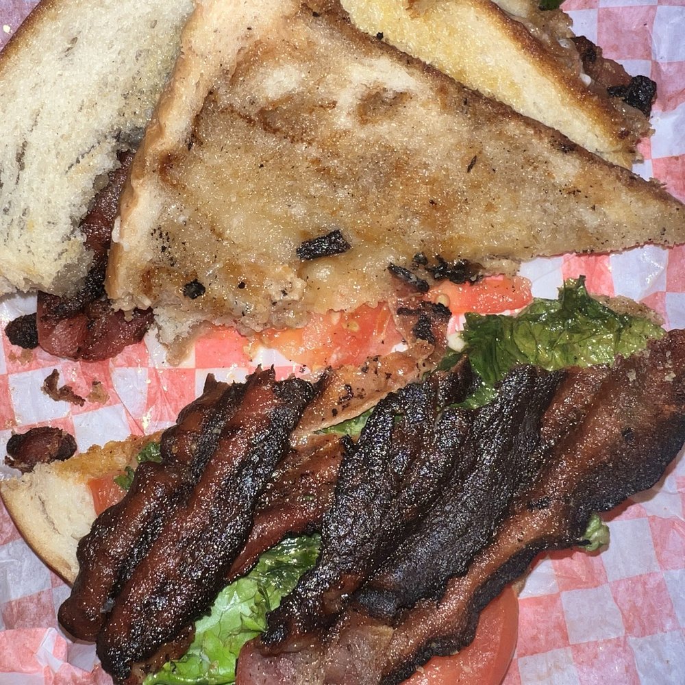 Fresh Freeze Drive-In - BLT w/xtra bacon & xtra tomatoes - Burgers Near Me - Eureka, California