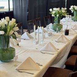 Sweetbay - Vases with the white tulips I wanted. I love how "Springy" they looked. Everyone loved them!