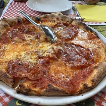 Grampi's - Diavolo pizza - Italian Near Me - Zermatt, VS