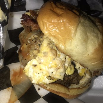 Pig & Brew - Country boy burger, added fried egg, sans BBQ sauce - Barbeque Near Me - Richmond, Virginia Pig & Brew - Country boy burger, added fried egg, sans BBQ sauce - Barbeque Near Me - Richmond, Virginia