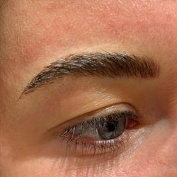 Renew By Laura Brows and Beauty