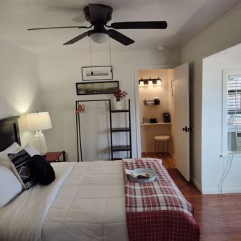 Mountainside Inn - Bed - Hotels Near Me - Fort Davis, Texas Mountainside Inn - Bed - Hotels Near Me - Fort Davis, Texas
