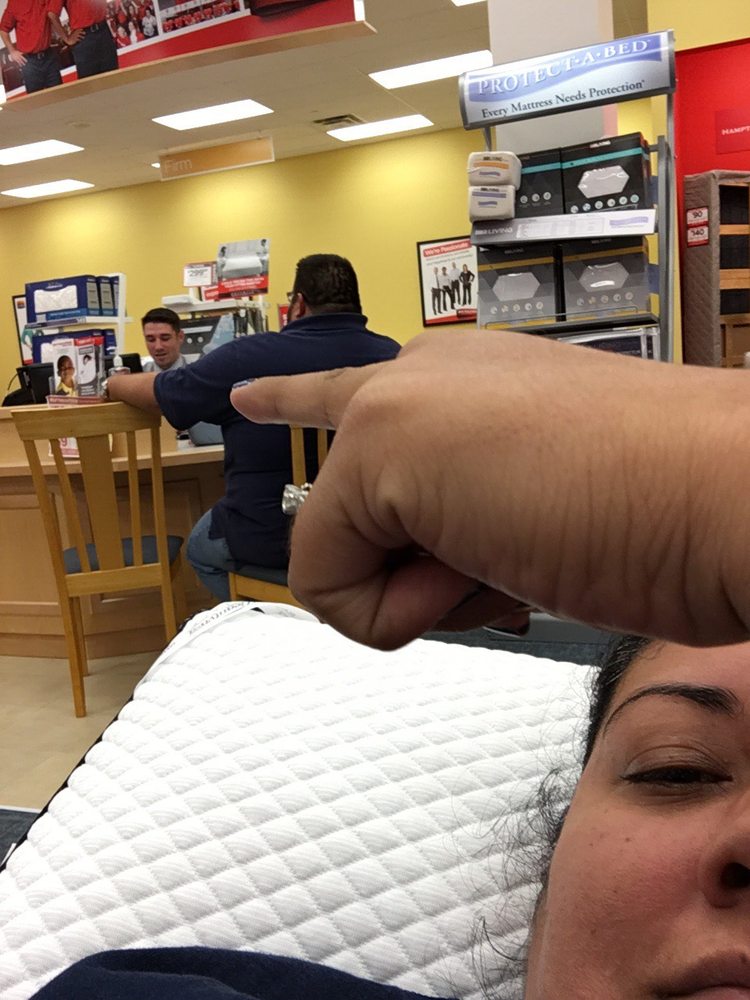 MATTRESS FIRM HUNTER CROSSROADS 10 Photos 13100 NW Highway 287