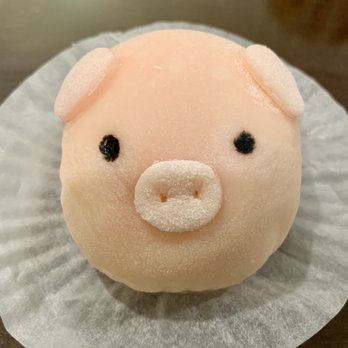 Lucky Sakura - pig mochi (strawberry) - Desserts Near Me - West Covina, California Lucky Sakura - pig mochi (strawberry) - Desserts Near Me - West Covina, California